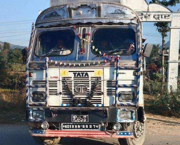इन्धन बोक्ने ट्यांकरको ठक्करबाट घाइते बालकको मृत्यु 