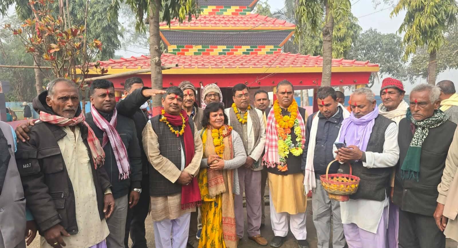 डाक्नेश्वरी मन्दिर दर्शन गरि चुनावी प्रचारप्रसार जुटे उपेन्द्र यादव