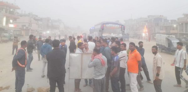 सप्तरीको रुपनीमा आधाघण्टा चक्काजाम 