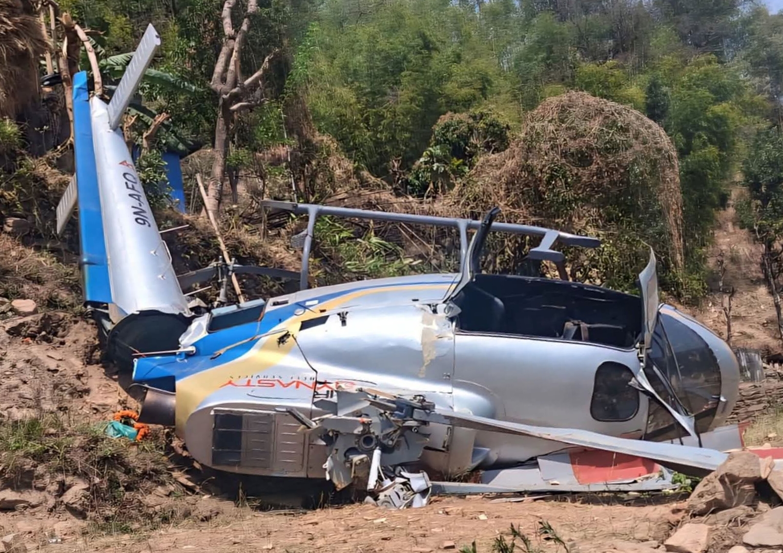 खोटाङमा हेलिकोप्टर दुर्घटना : एकजना घाइते