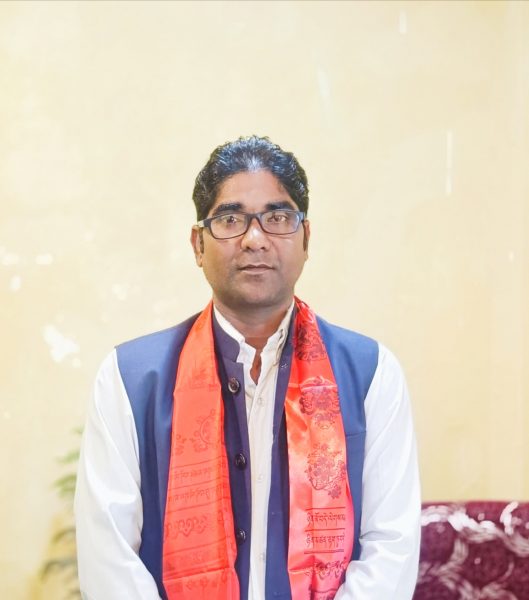 बालेनलाई मैथिली भाषामा शपथ लिन भाषाविद डा. यादवको सुझाव