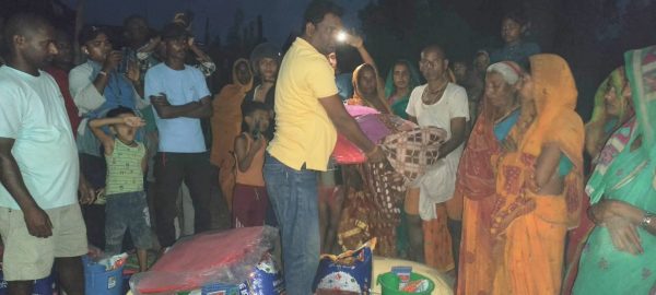बभनगामाका अग्नीपीडित परिवारलाई गाउँपालिकाद्वारा राहत वितरण