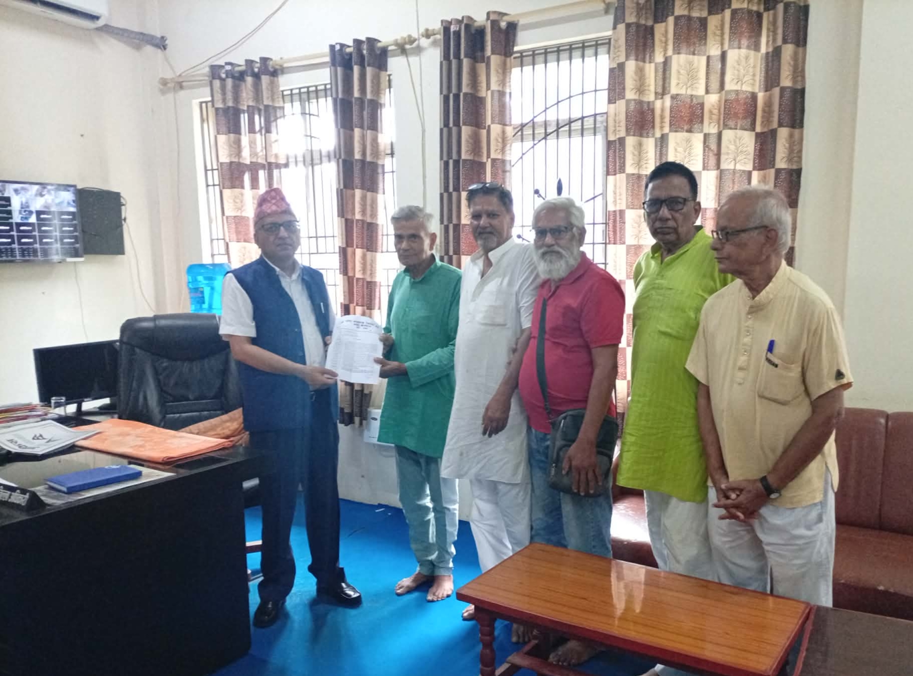 ज्येष्ठ नागरिक शब्द कायम गर्न माग :  सरकारले ज्येष्ठ नागरिकको अवमूल्यन गरेको आरोप 
