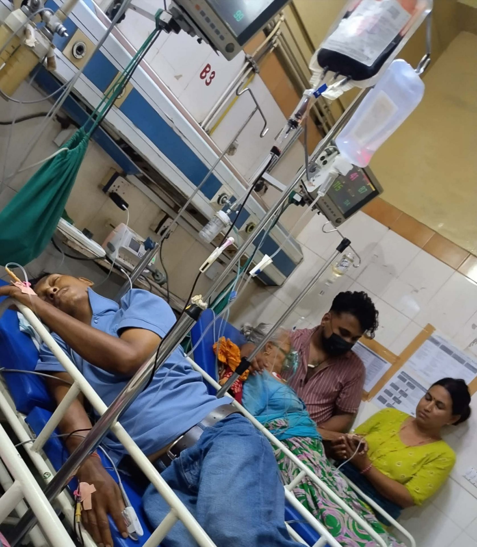 आमाको उपचारमा ॠण लागेर विदेशीएका बोनम्यारो पीडित दिपक समस्यामा  