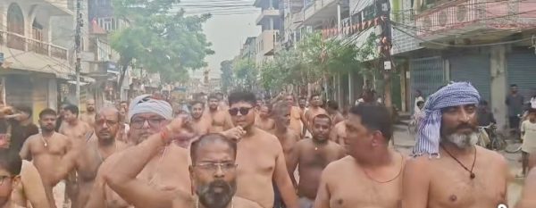 राजविराज नगरबासीको आन्दोलनमा प्रहरी हस्तक्षेप : प्रहरी दमन विरुद्ध अर्धनग्न प्रदर्शन 